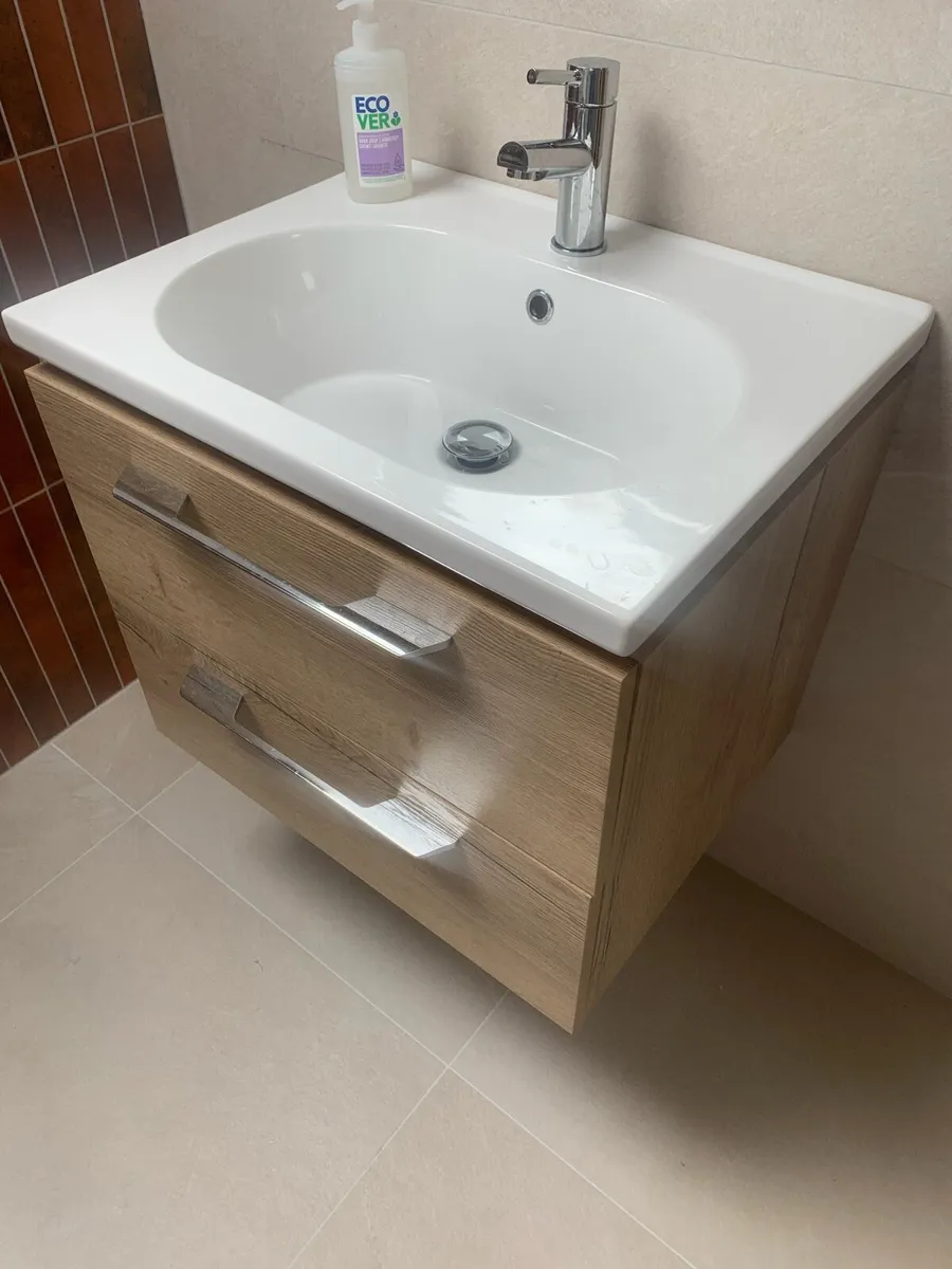 Floating sink - Image 1