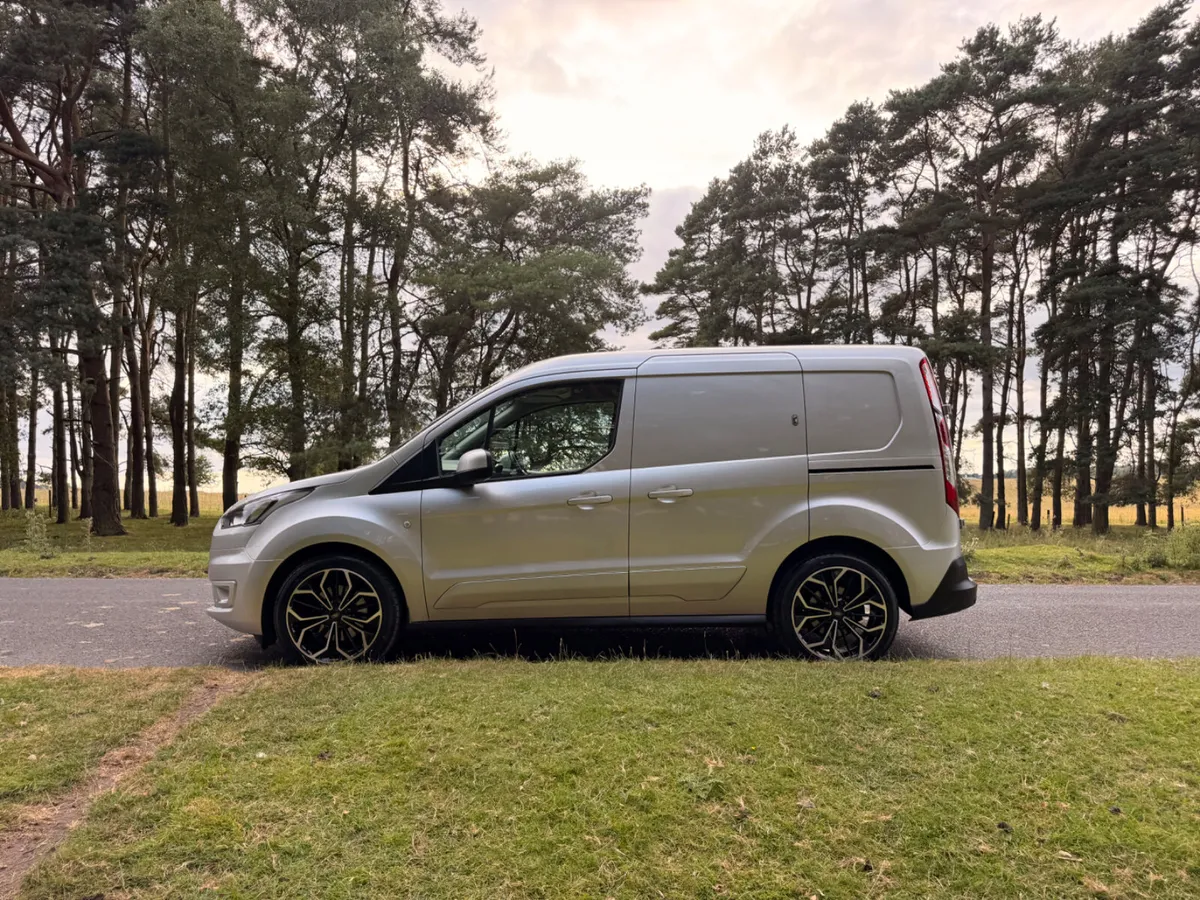 Ford Transit 2020 Diesel Connect Huge Spec - Image 4