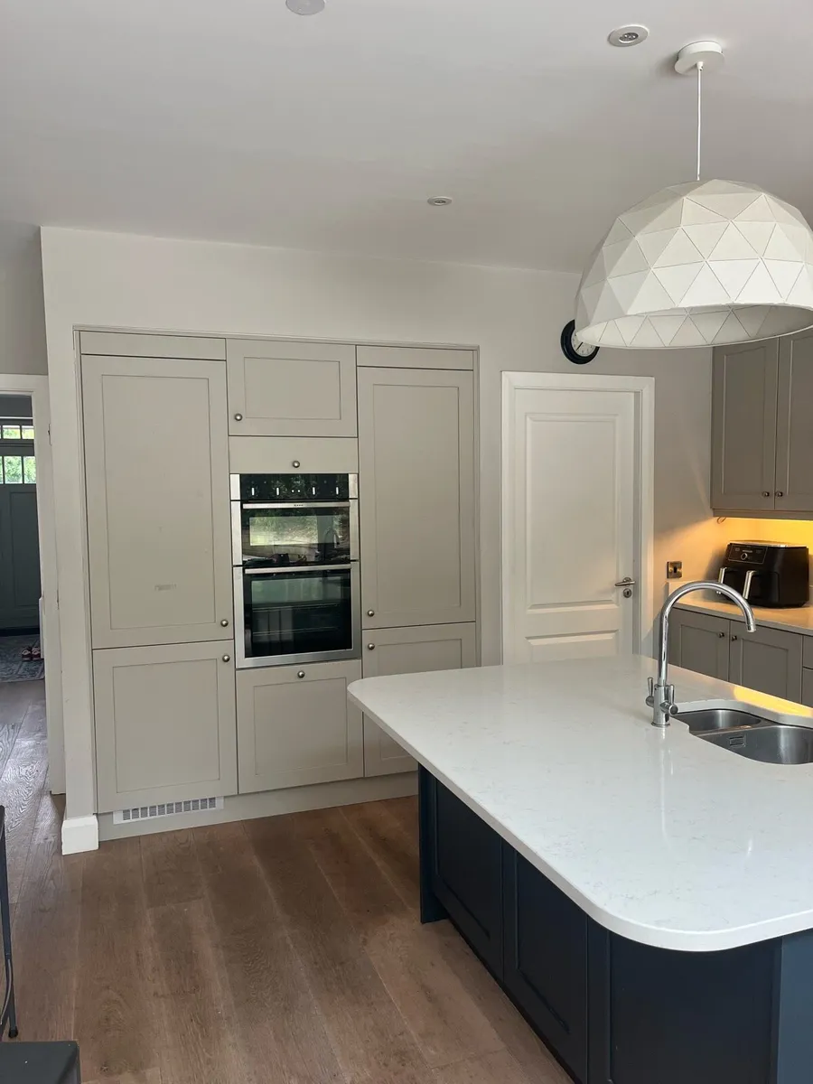 Nolan Shaker Kitchen with Quartz Worktops & Island - Image 4