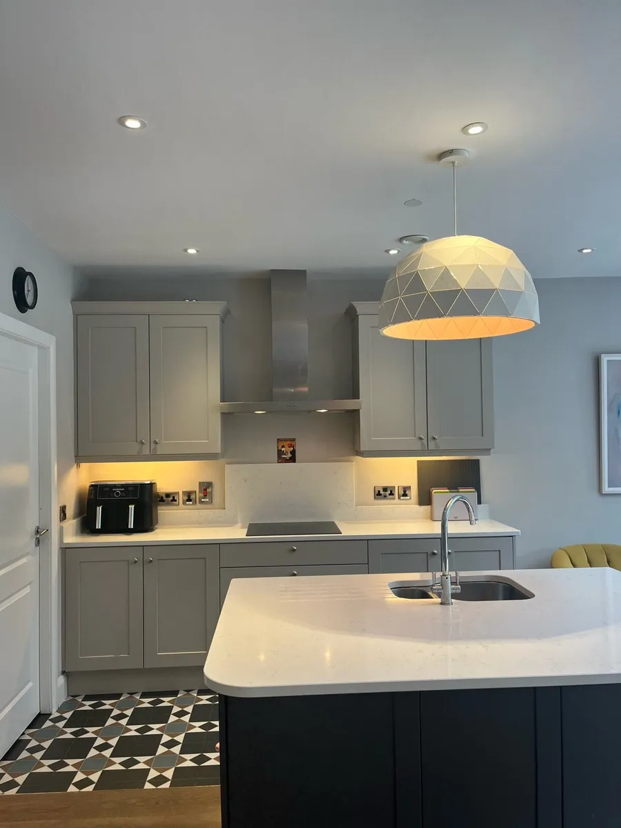 Nolan Shaker Kitchen with Quartz Worktops & Island - Image 2