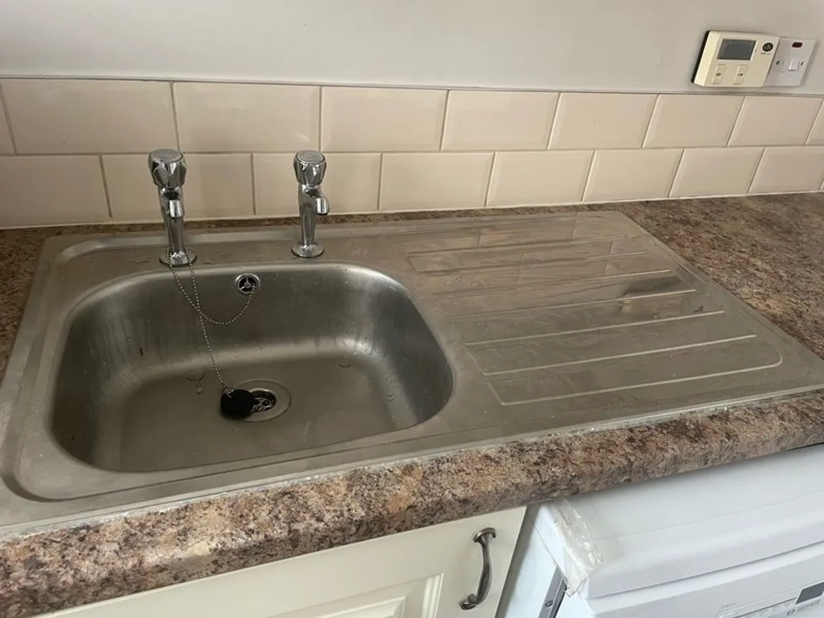 kitchen/ utility - Image 4
