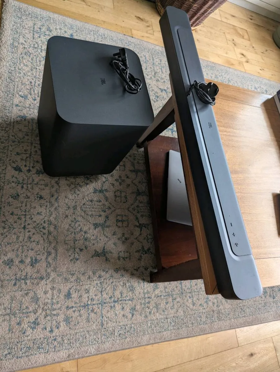JBL Bar 500 Soundbar & 10" Wireless Subwoofer – Do - Image 1