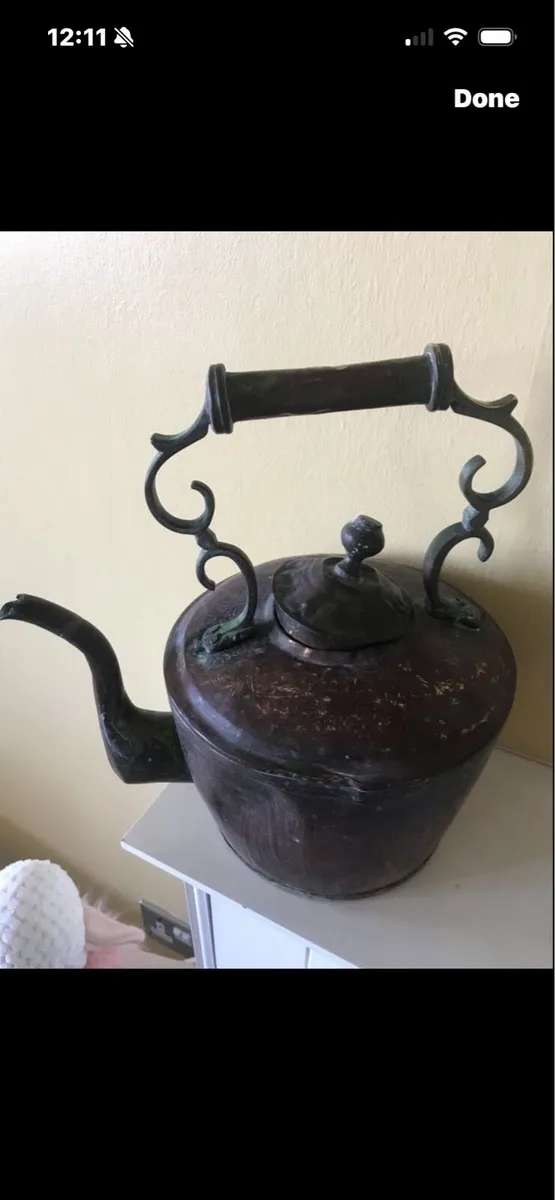 Large Antique Brass & Copper Kettle - Image 1