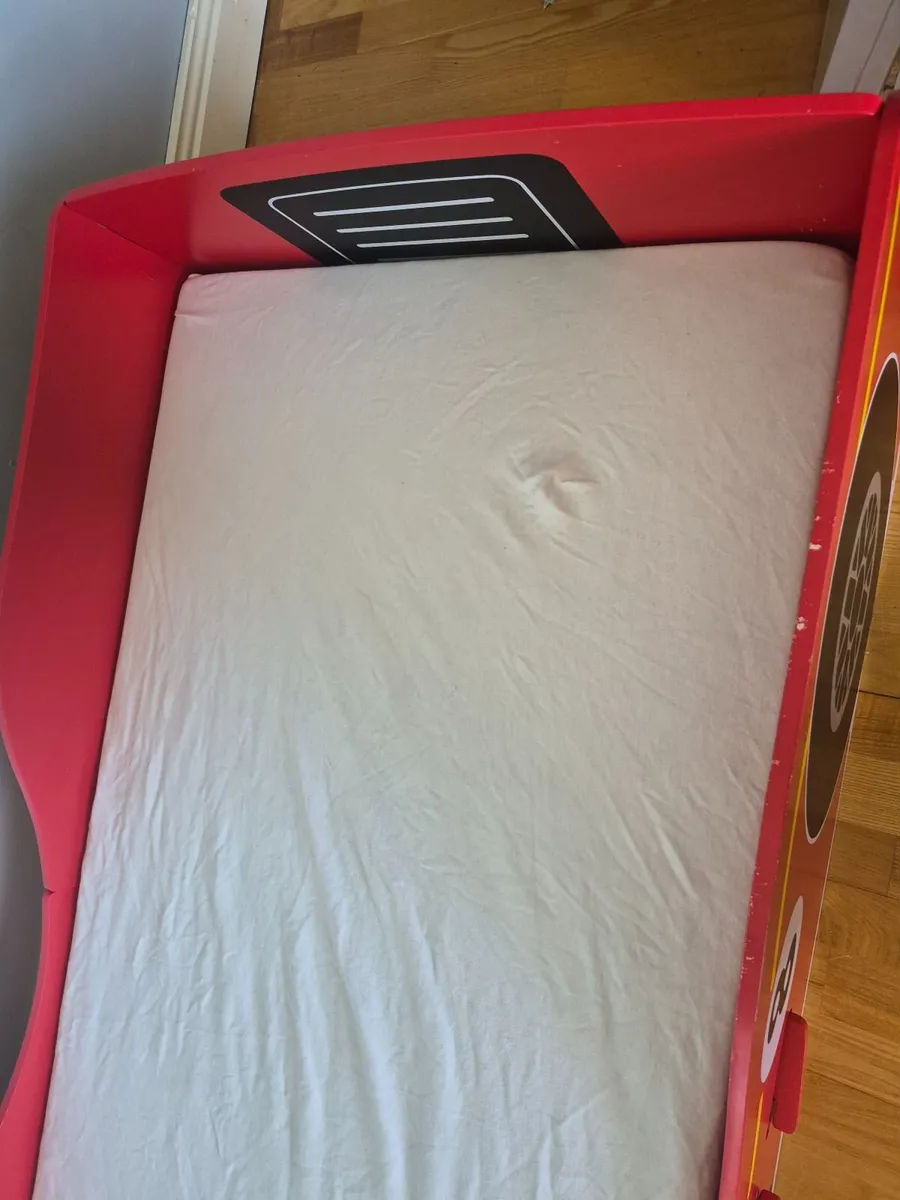 Kids bed - Image 1