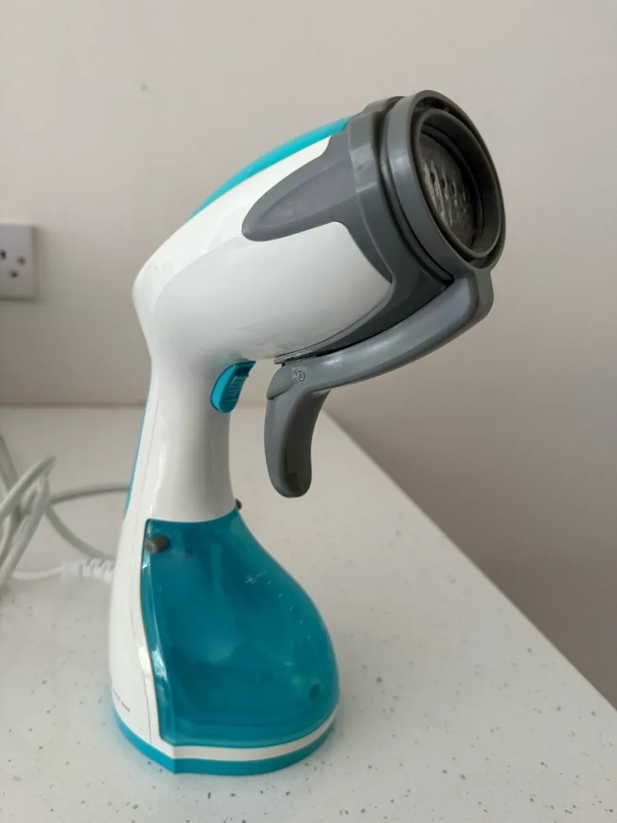 Beautural Handheld Garment Steamer - Image 2