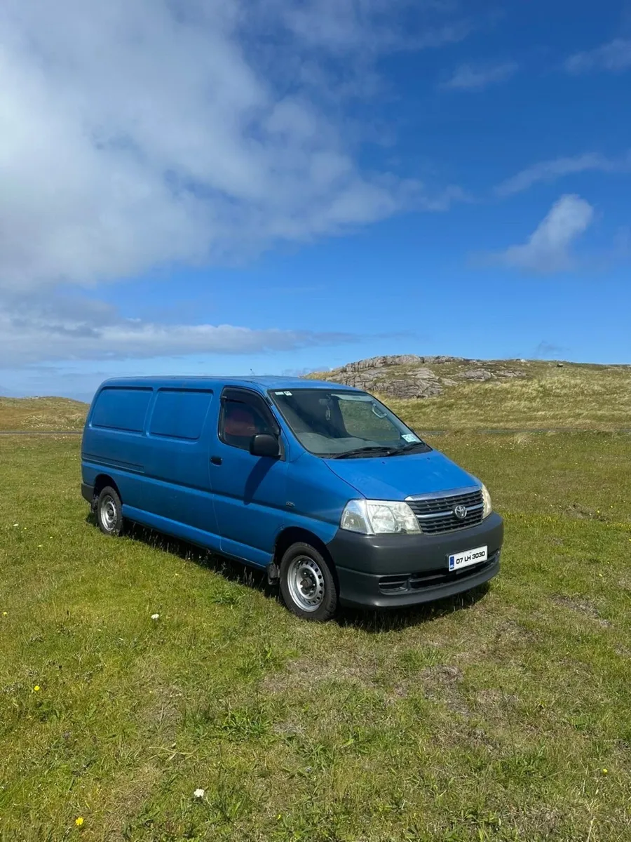 Toyota HiAce 2007 - Image 1