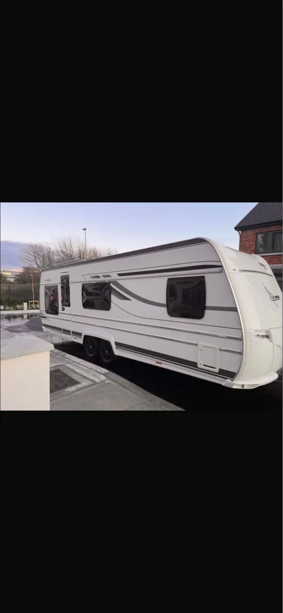 Fendt caravan - Image 1