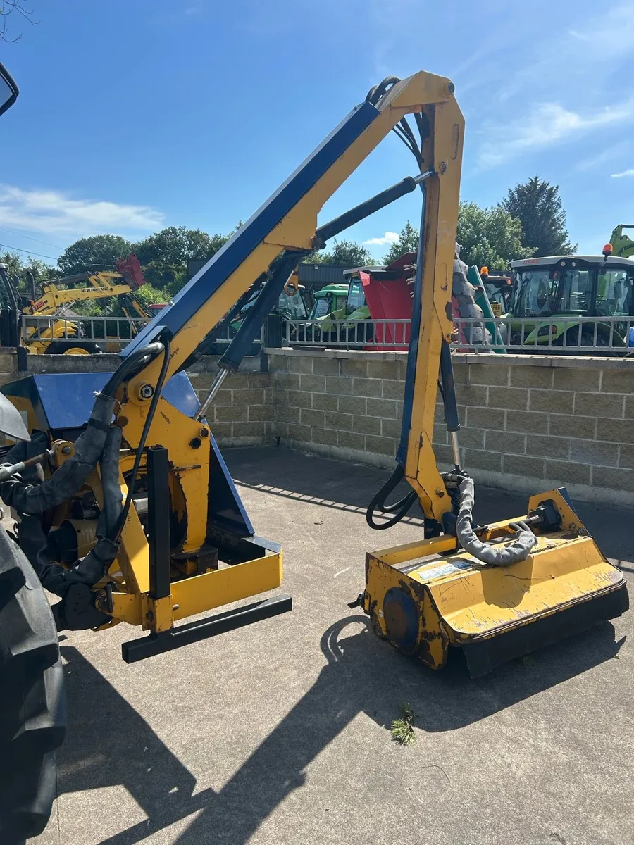 Bomford hawk 5.4 hedge cutter choice or2 - Image 4