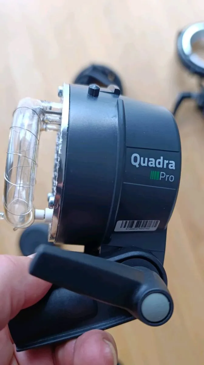 Elinchrom ELB 400  Pro flash head+adaptor - Image 3