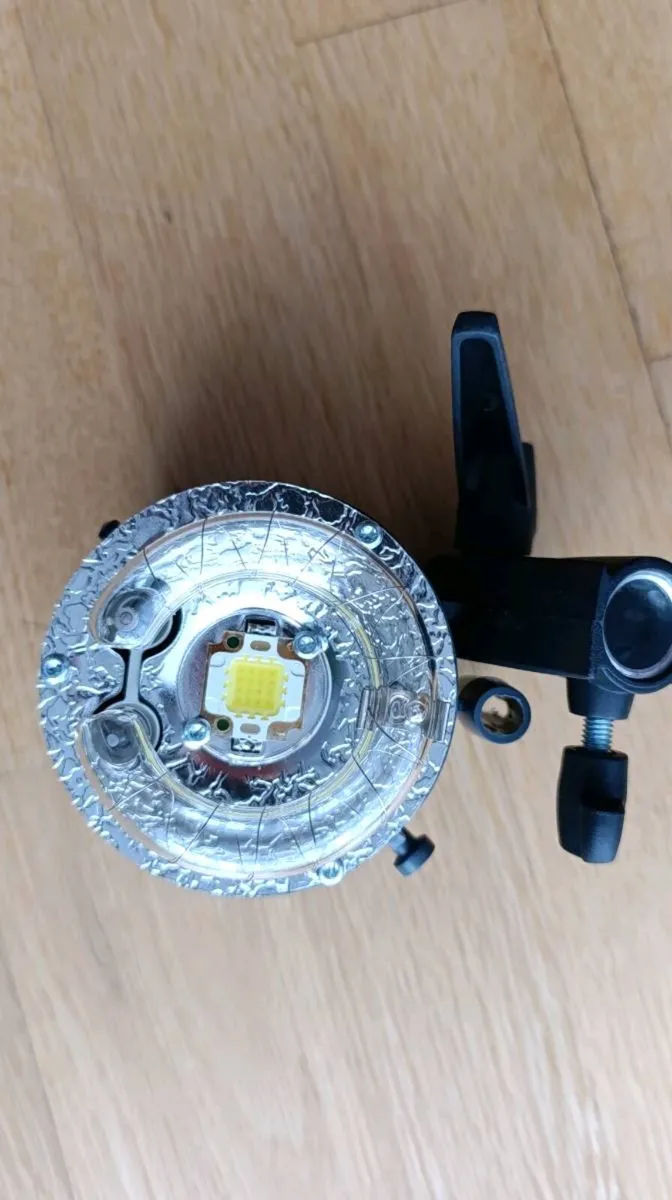 Elinchrom ELB 400  Pro flash head+adaptor - Image 4