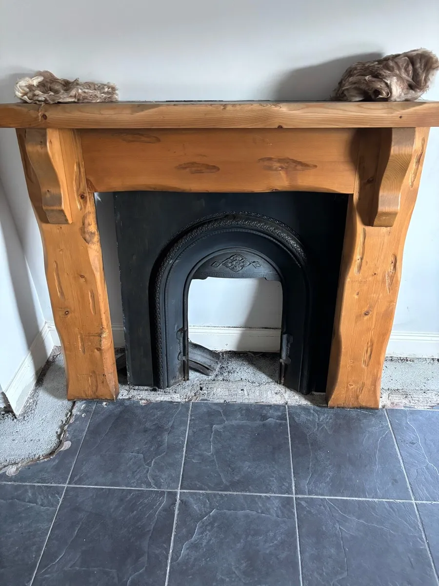 Fireplace in excellent condition - Image 2
