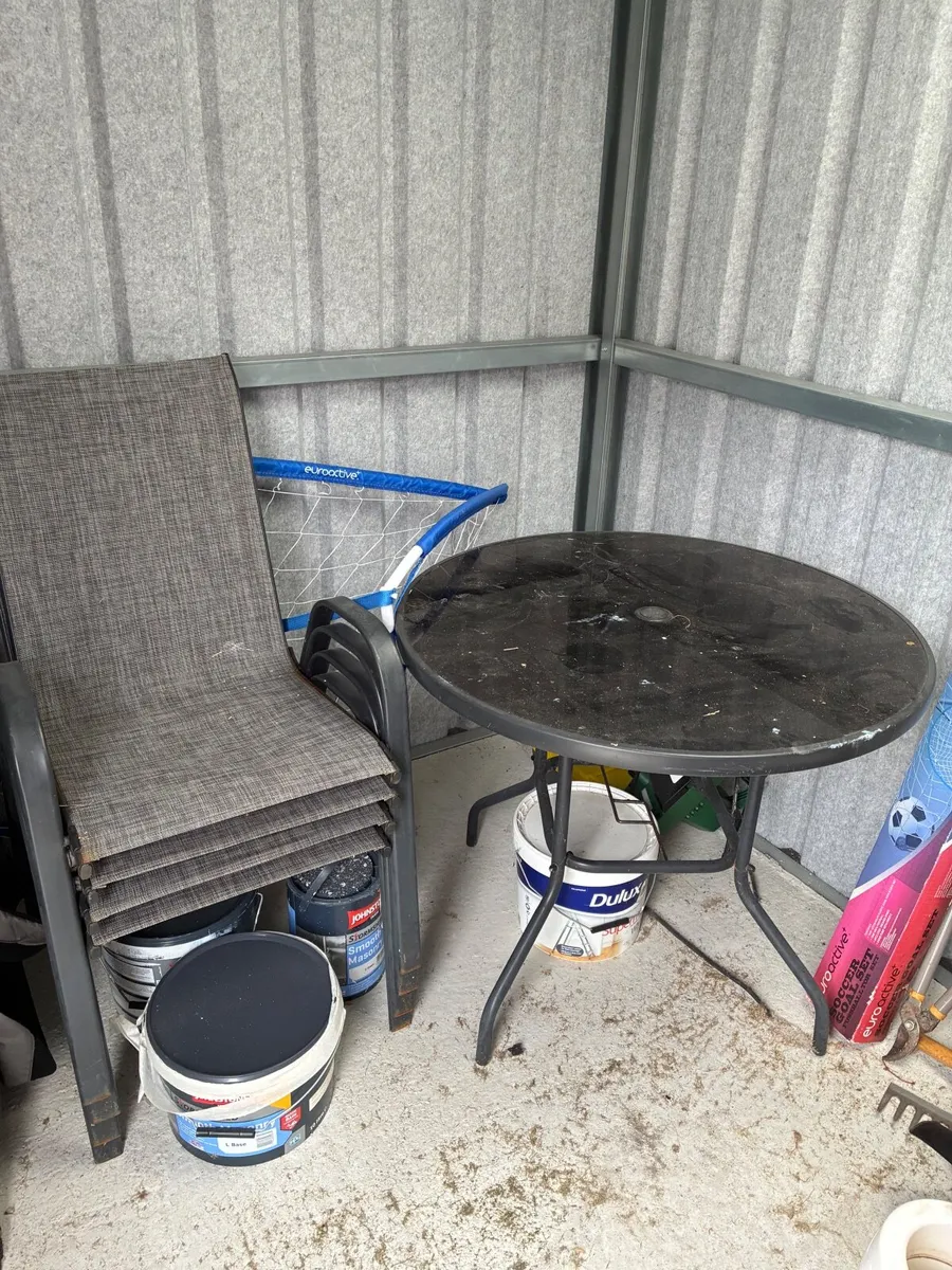 Patio table and chairs - Image 2