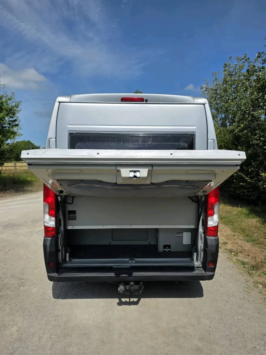 Auto-Trail V-Line Sport 634 campervan - Image 4