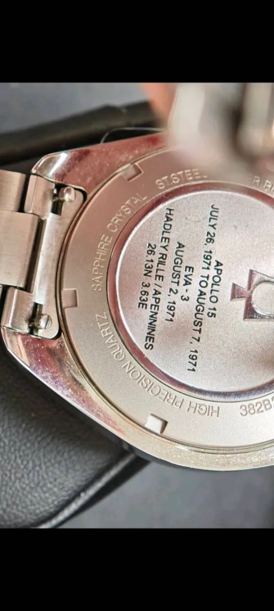 Bulova watch 2 straps - Image 2