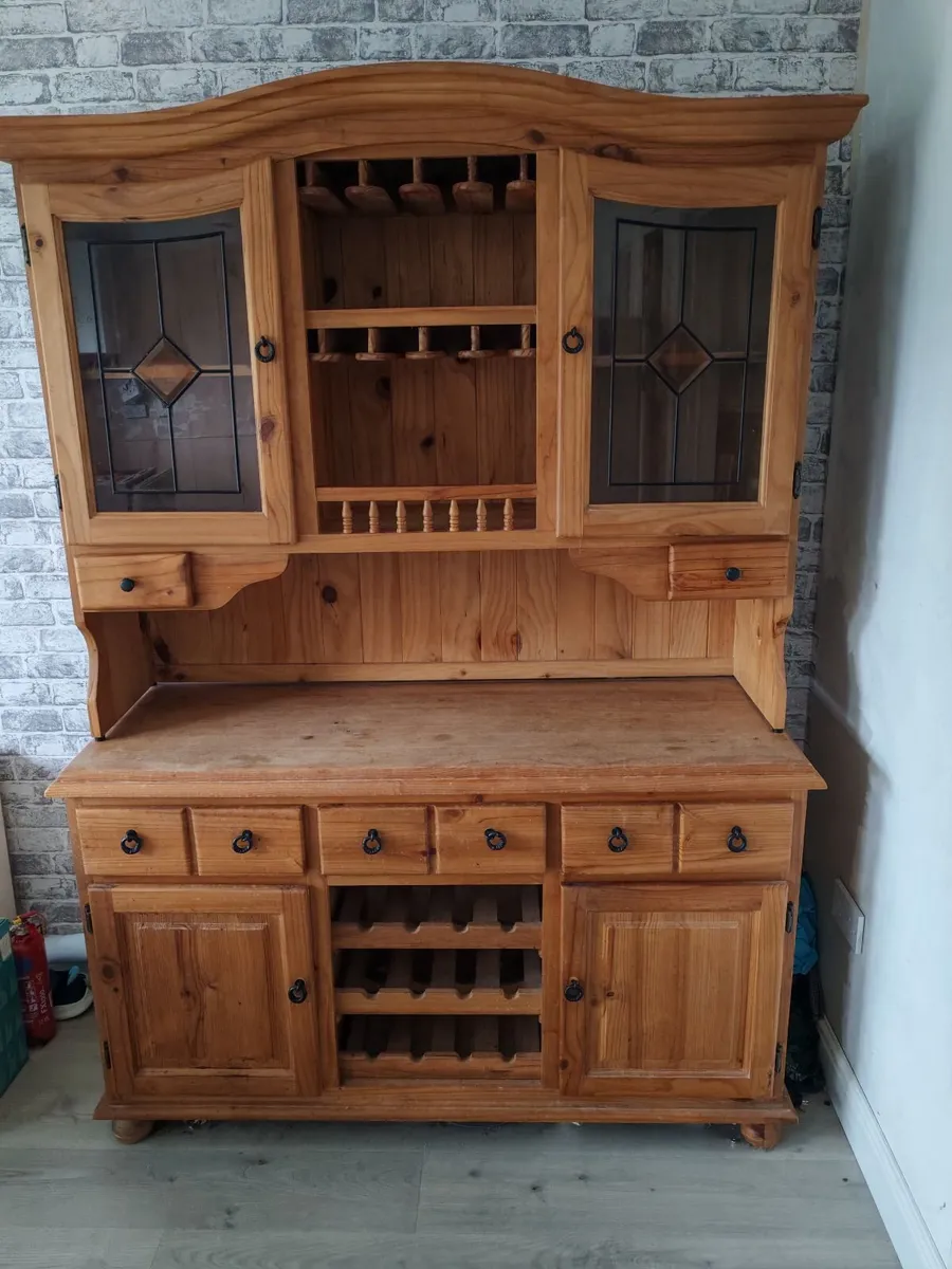Dresser - Image 1