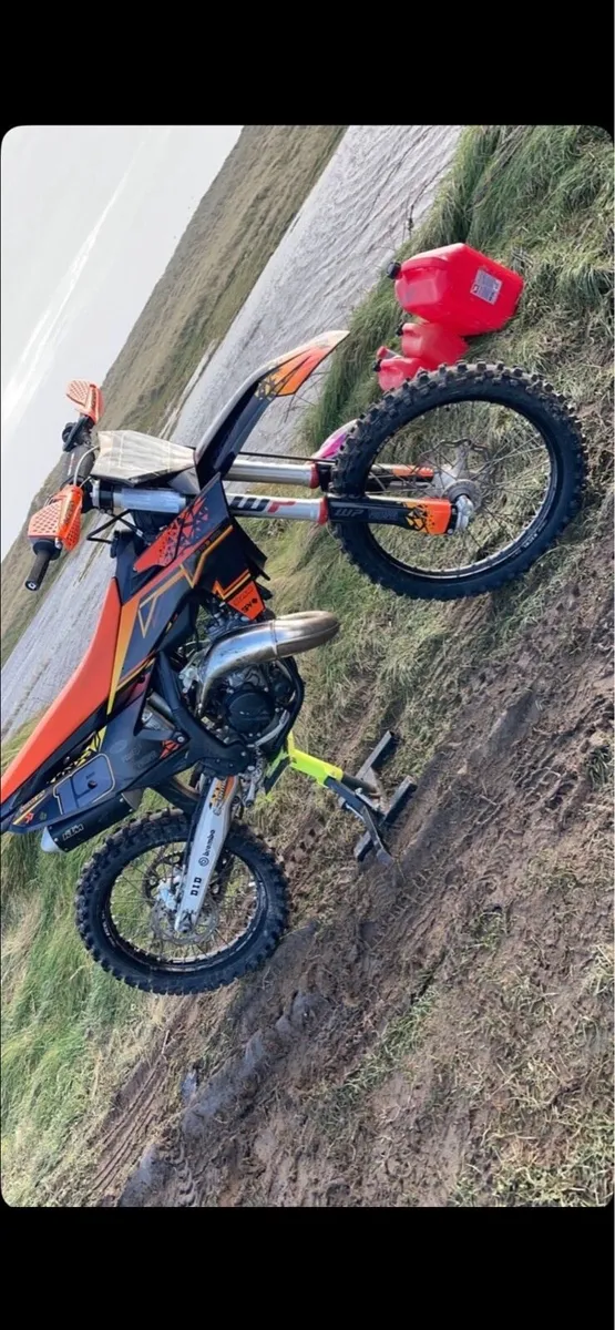 KTM 125 - Image 1