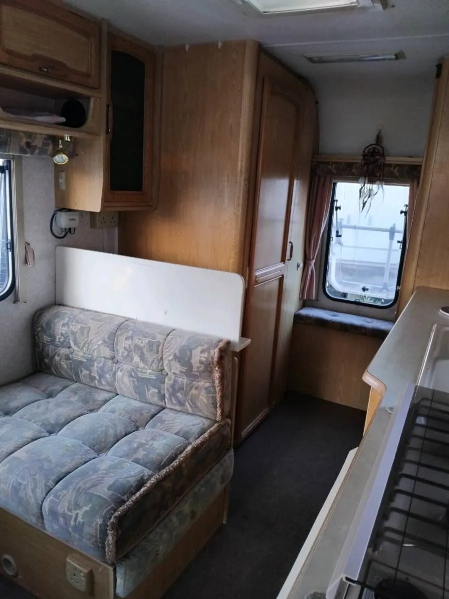 Camper van - Image 4