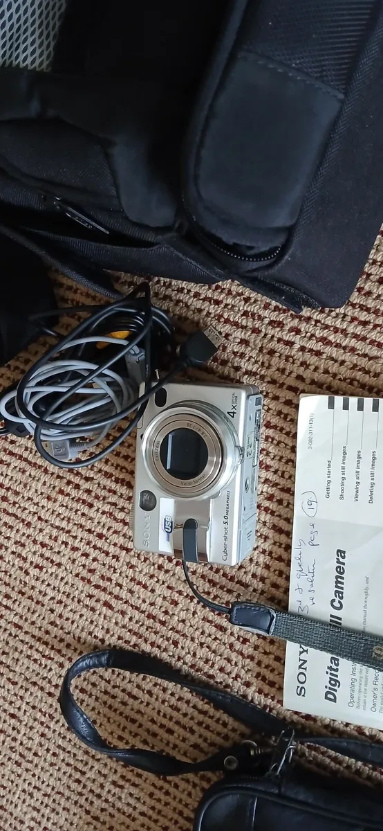 Sony DSC-V1 And Instruction Manual - Image 4