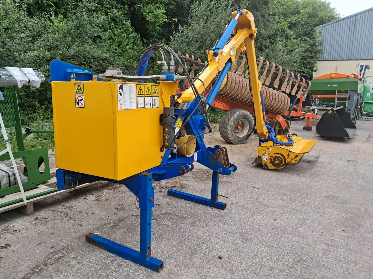 Bomford Kestrel E Hedgecutter - Image 2