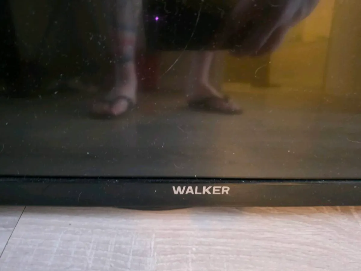 42" Walker TV - Image 1