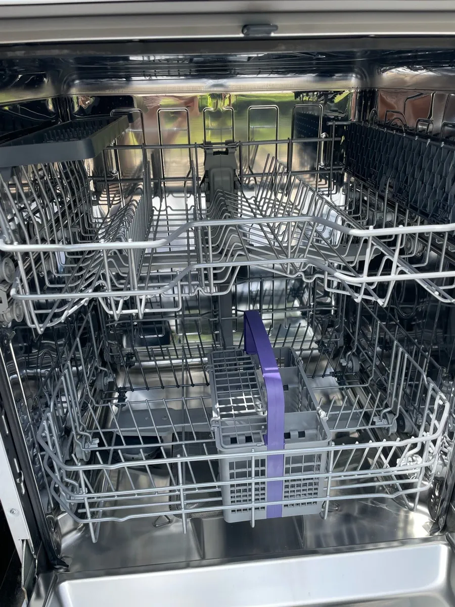 Dishwasher - Image 4