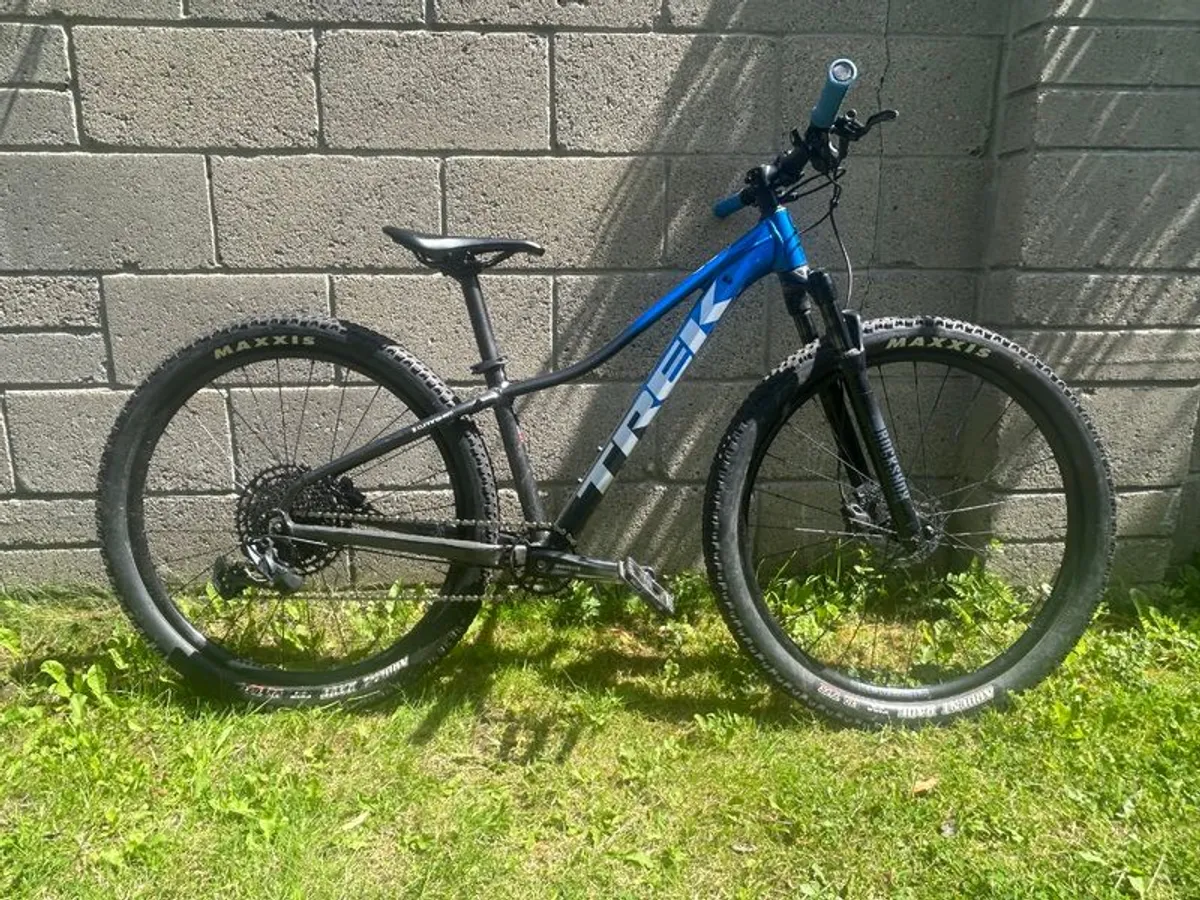 Kids Mountain bike - Trek Marlin 8 - Image 1