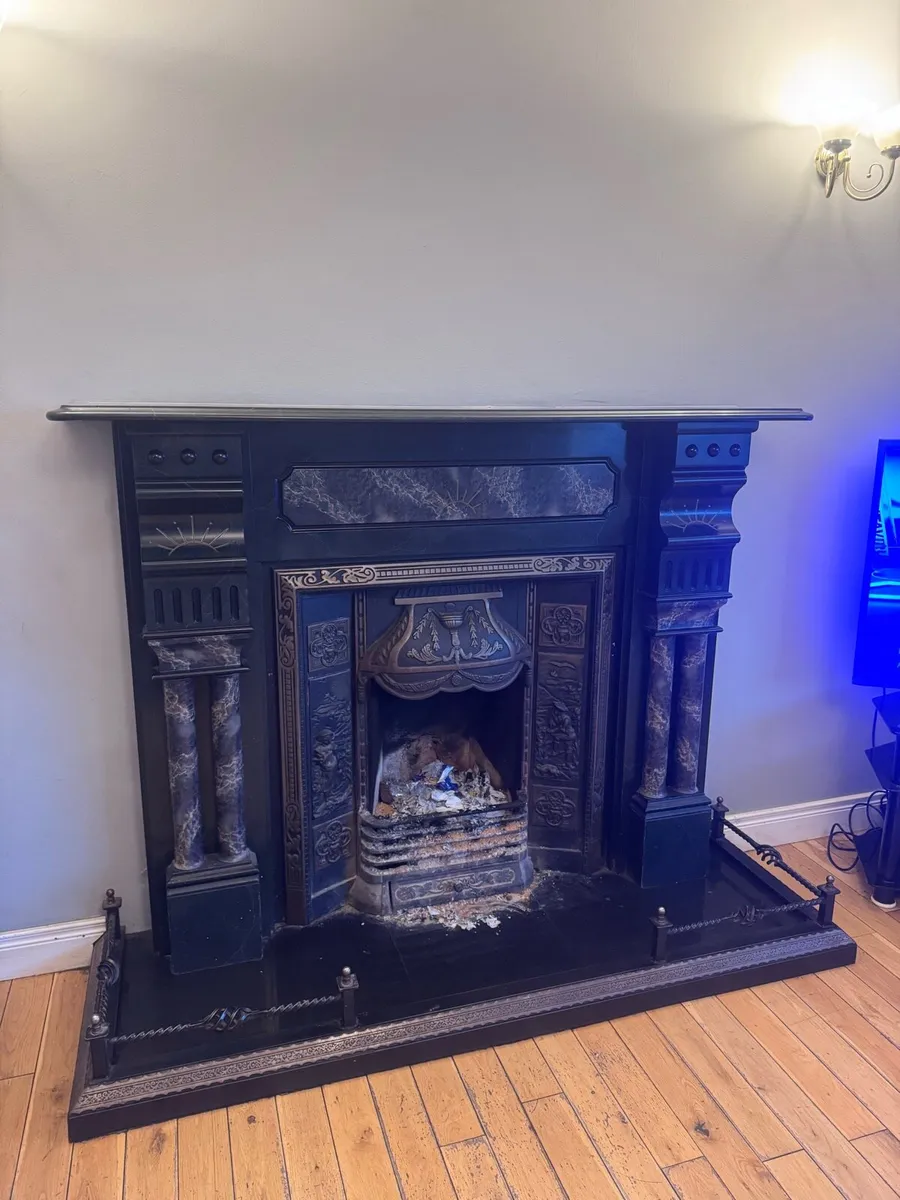 Fire place - Image 1