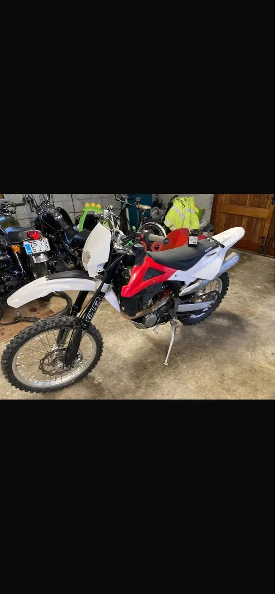 2013 Husqvarna 250 4stroke motor bike - Image 2