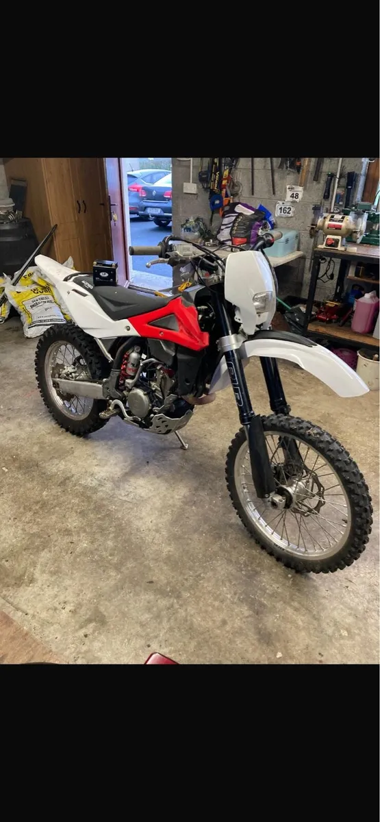 2013 Husqvarna 250 4stroke motor bike - Image 1