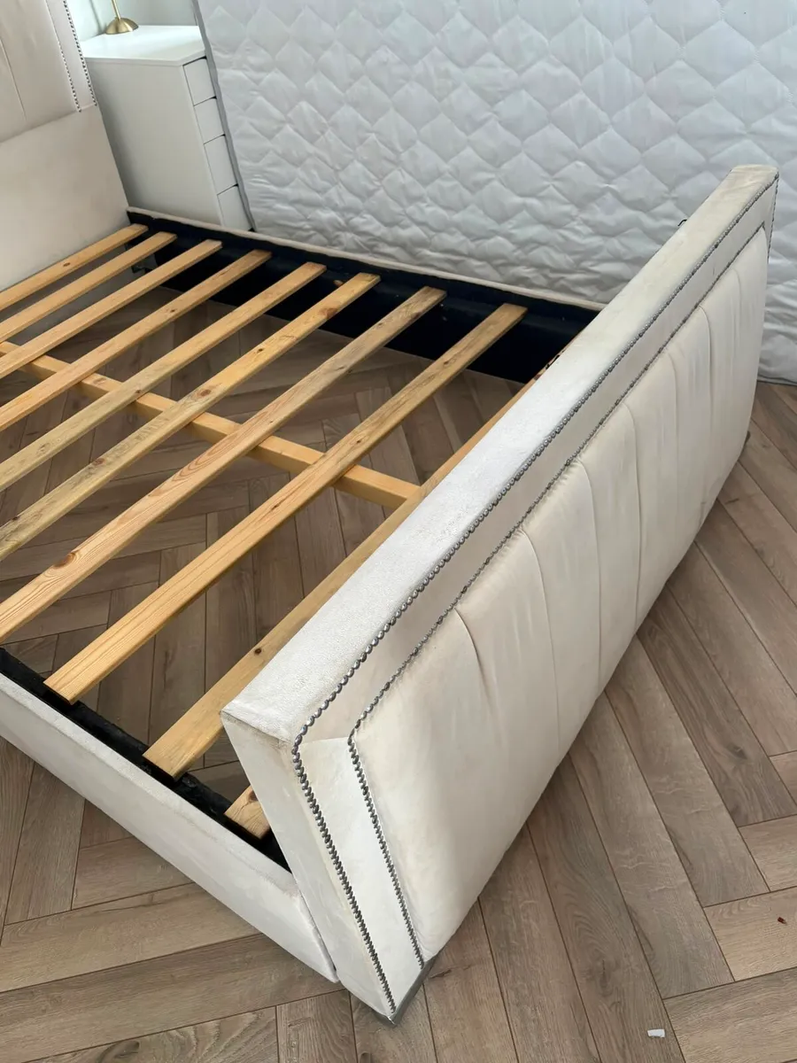 Bed frame - Image 3