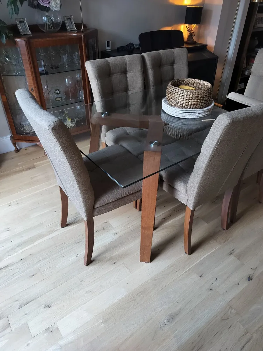 Meadows and Byrne Glass Dining Table and 6 Chairs - Image 1