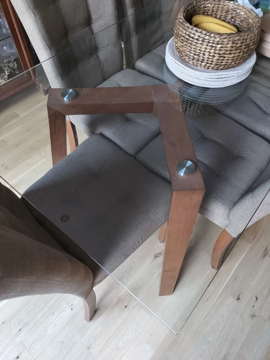 Meadows and Byrne Glass Dining Table and 6 Chairs - Image 2