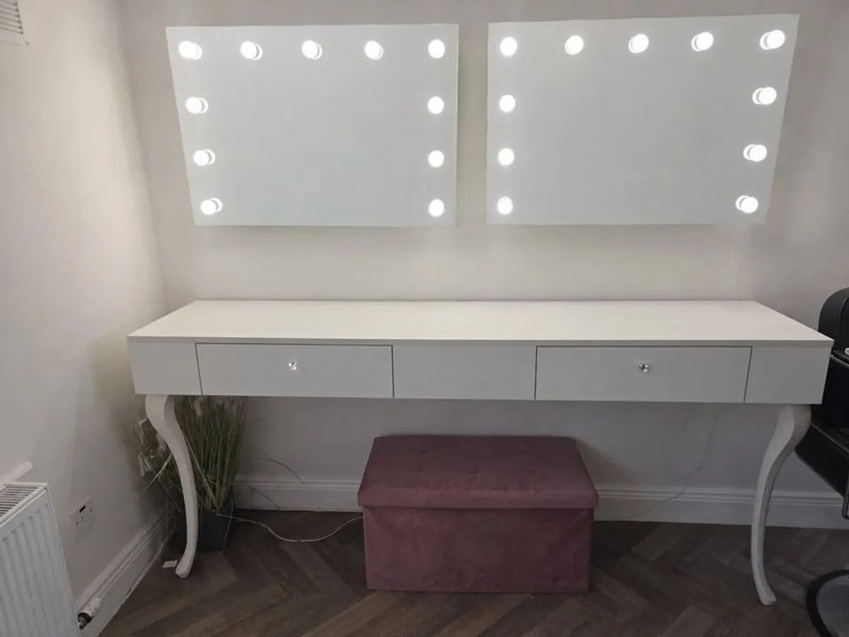Salon Furniture - Image 1