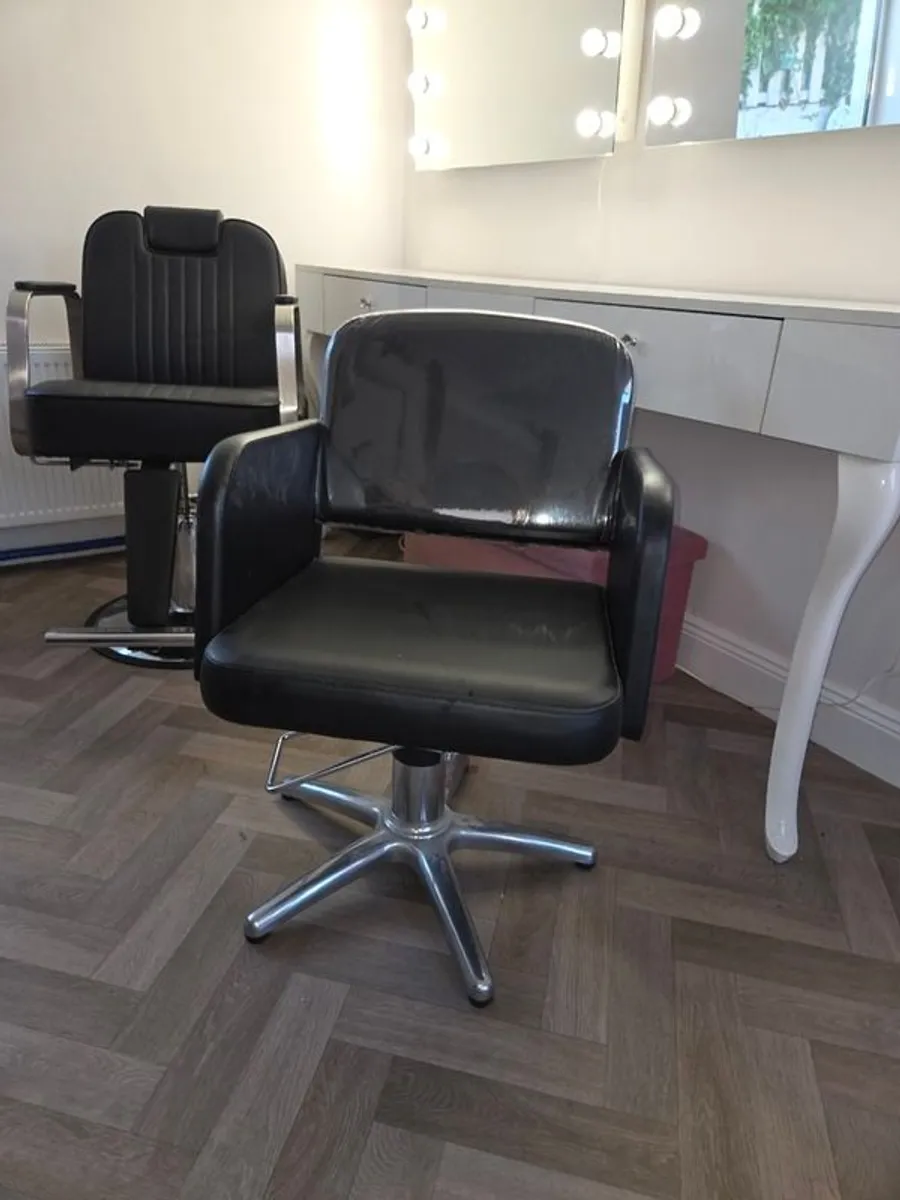 Salon Furniture - Image 3