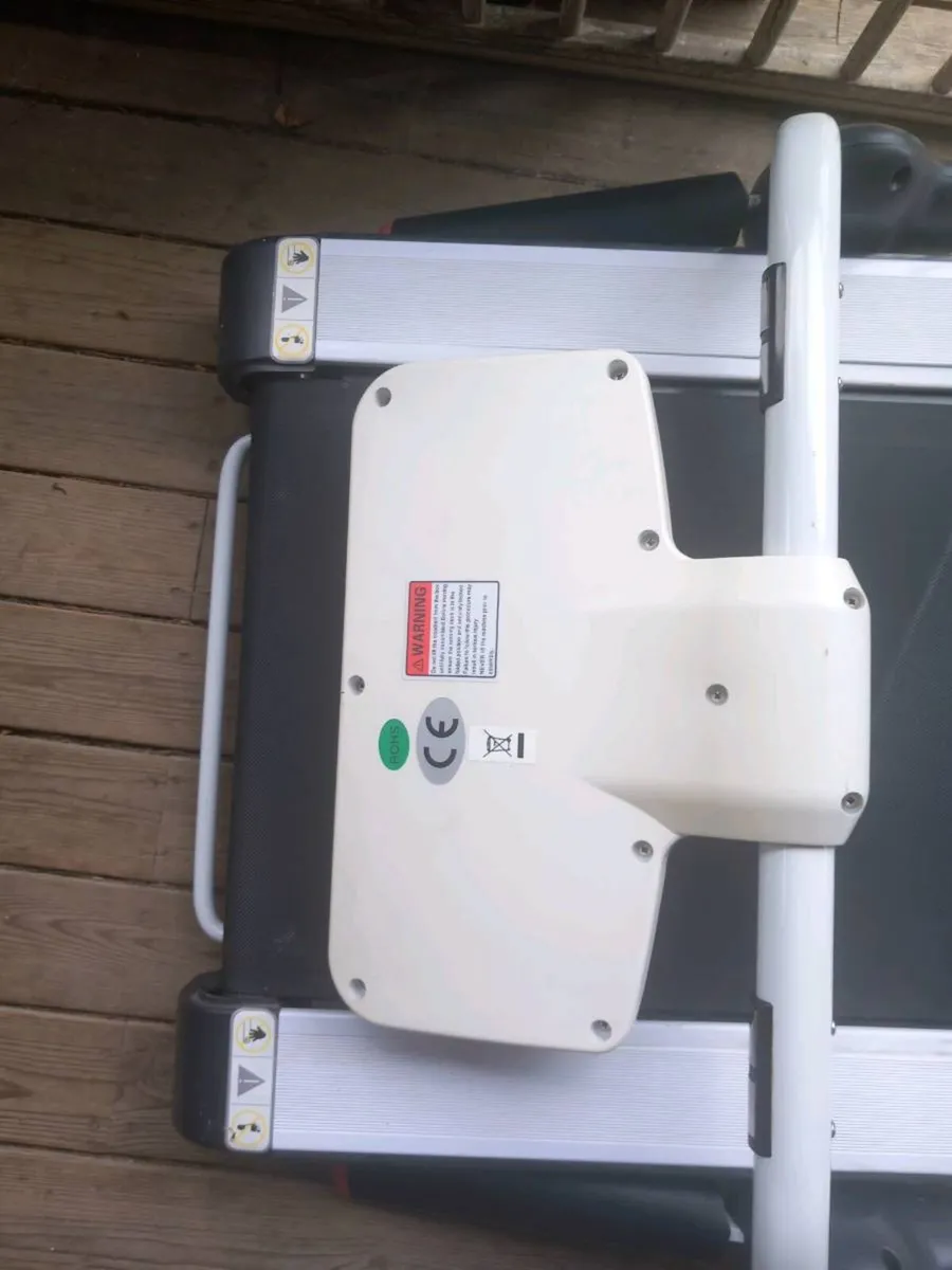 Reebok treadmill, full working order, D18 - Image 2
