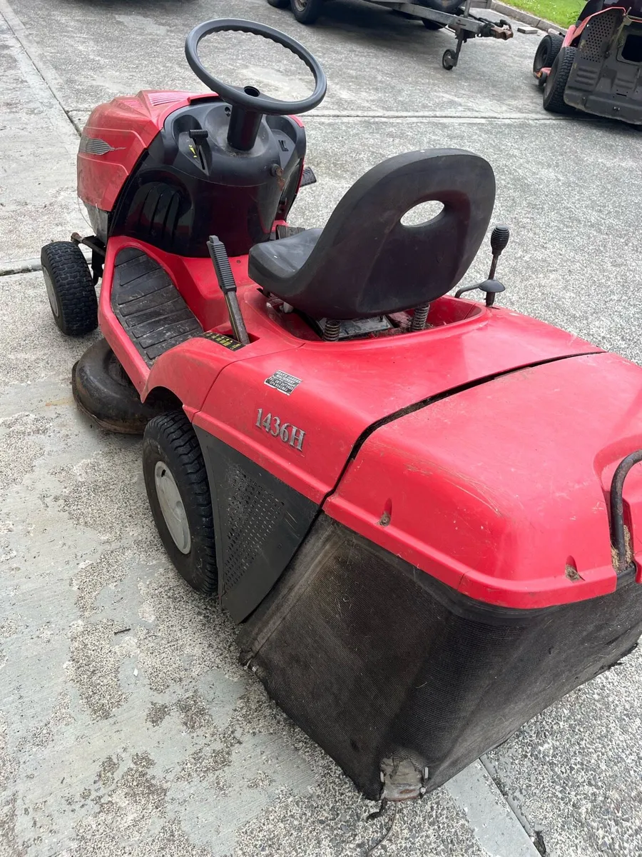 Mountfield 1436H Ride on Lawnmower - Image 2