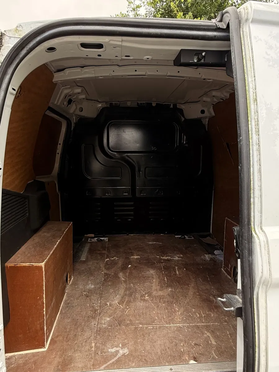 Ford Transit Courier 152 1.6 Diesel - Image 3