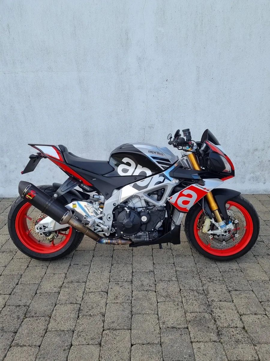 Aprilia Tuono 2016 - Image 1