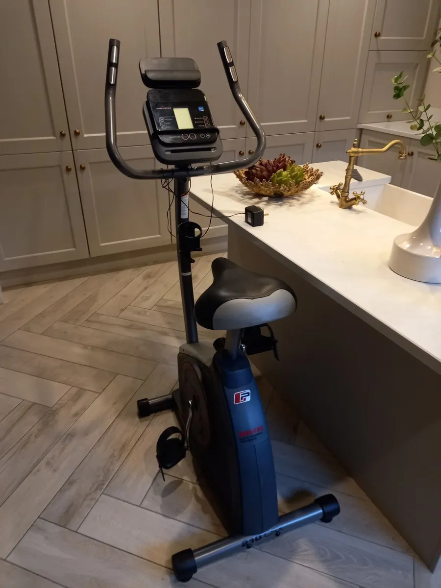 Exercise bike - Image 2
