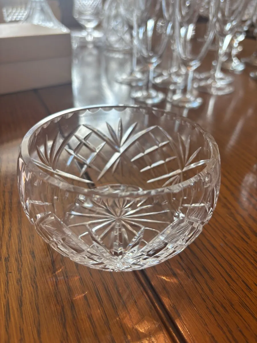2 x small crystal candy bowls - Image 1
