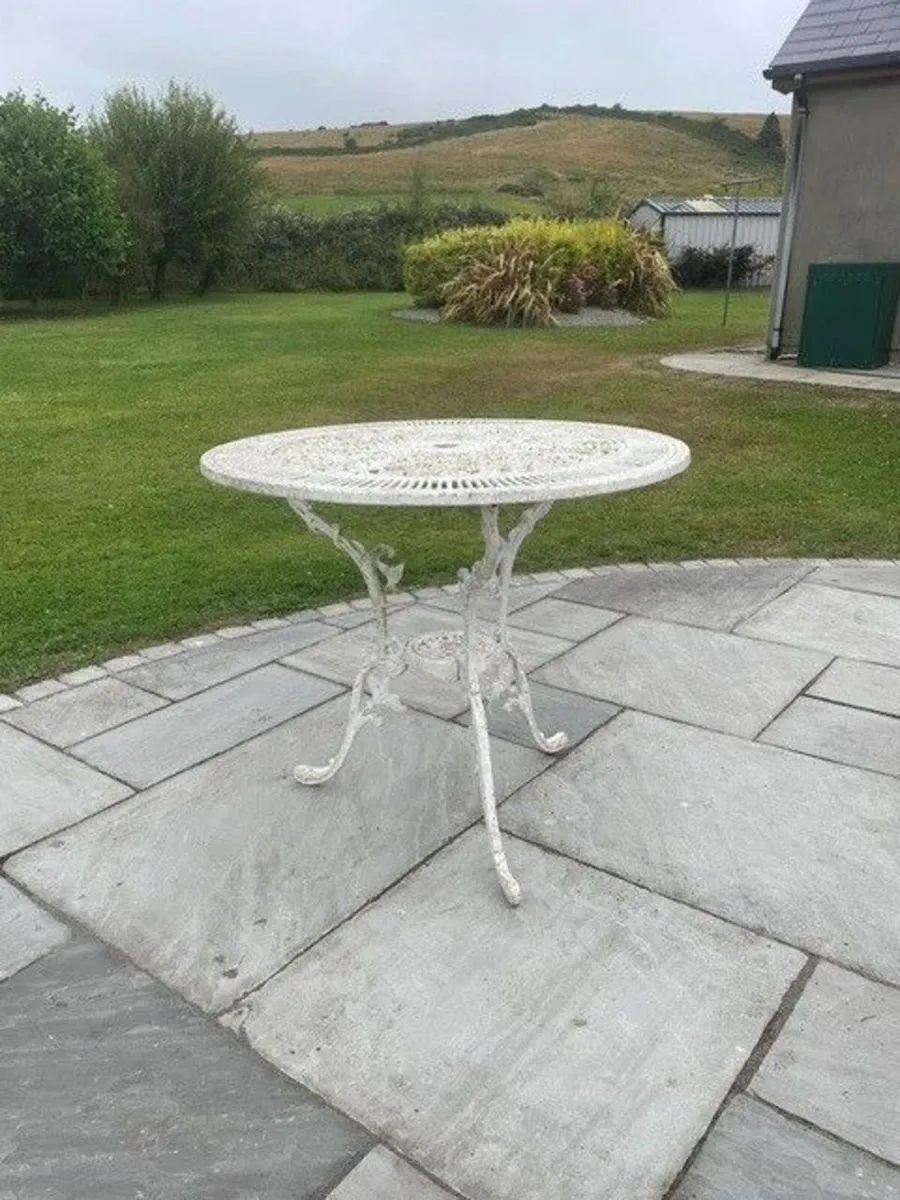 Garden furniture - Table and 4 Chairs for Free - Image 2