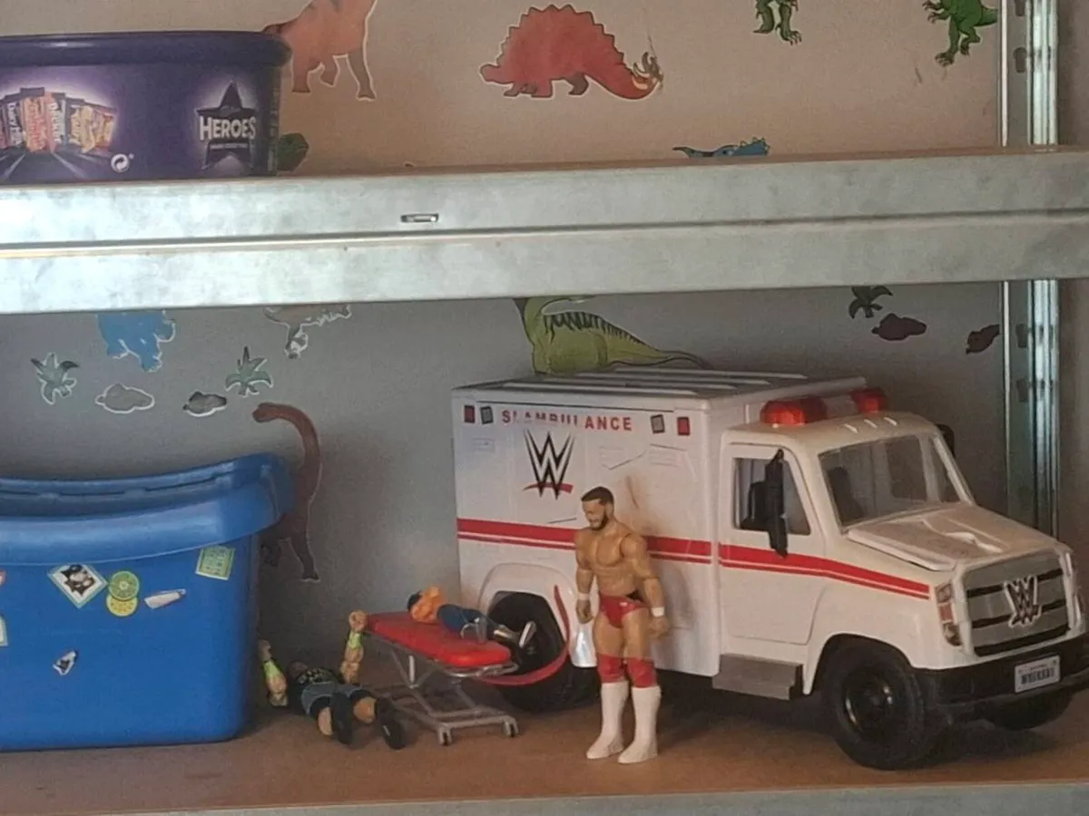 Toys - Image 3