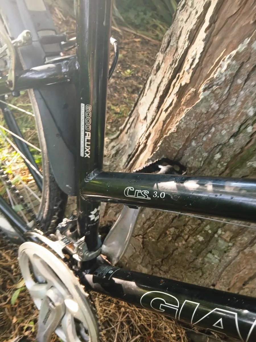 Giant CRS 3.0 Hybrid - 17" frame - Ex cond. - Image 2