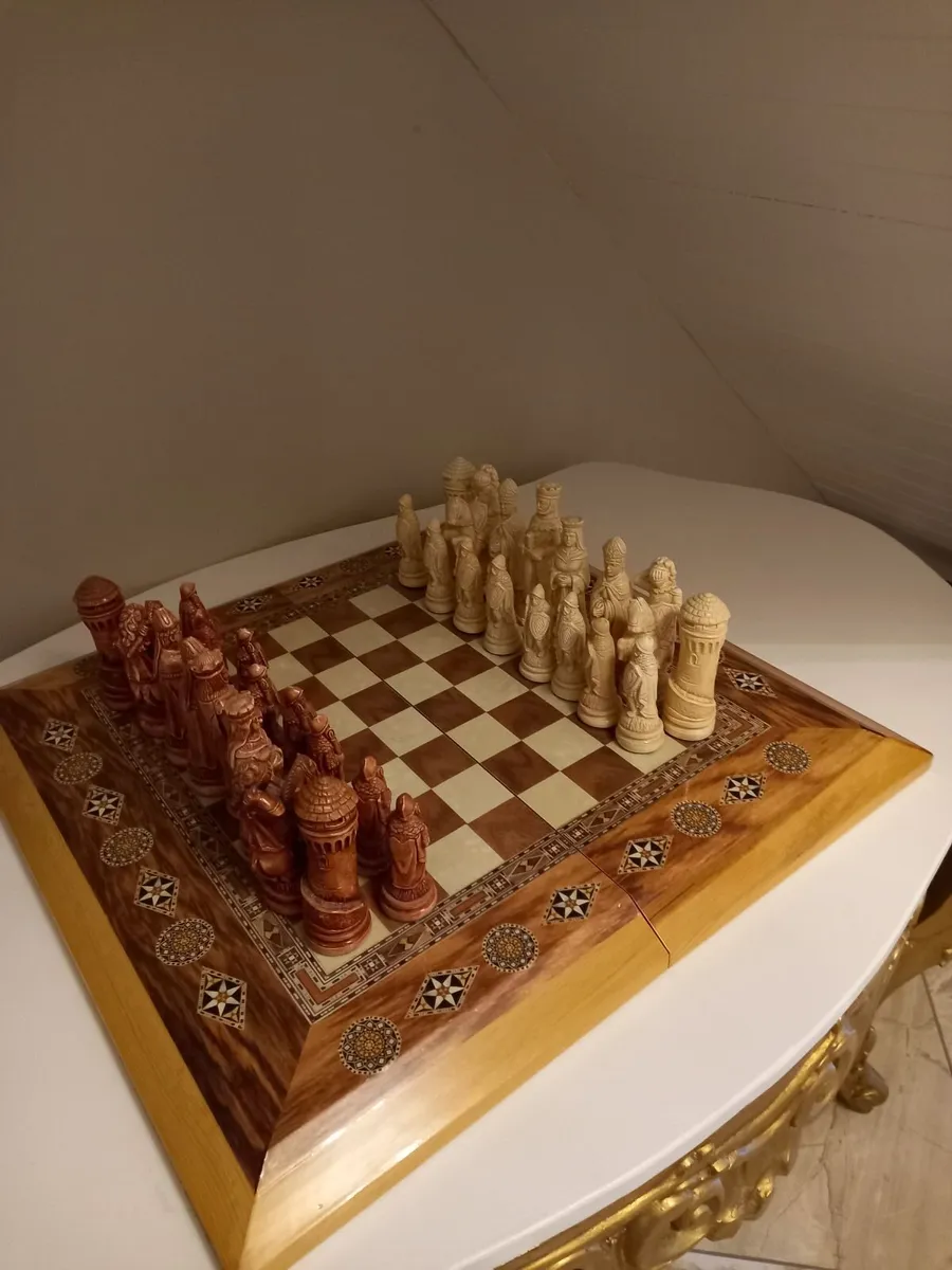 Handmade chess set - Image 1