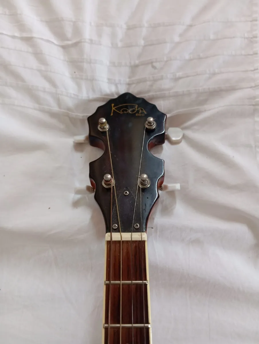 Beginner 4 string Kodi Banjo, 18 fret - Image 3