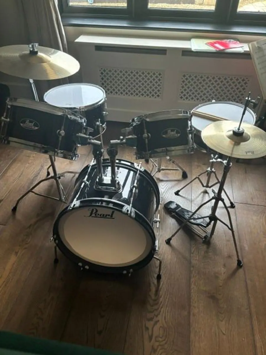 Pearl Roadshow Jr Drum Kit (Excellent Condition)