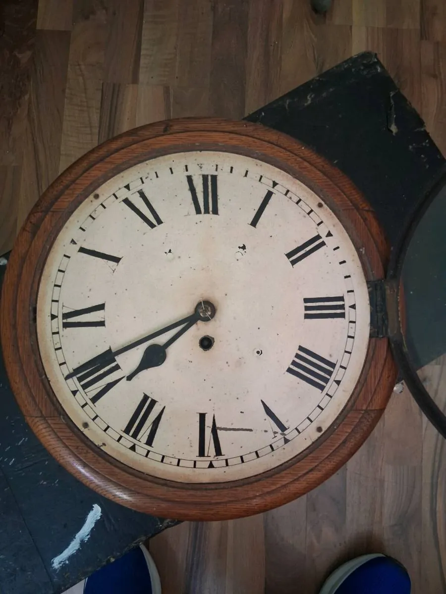 8 day clock - Image 2
