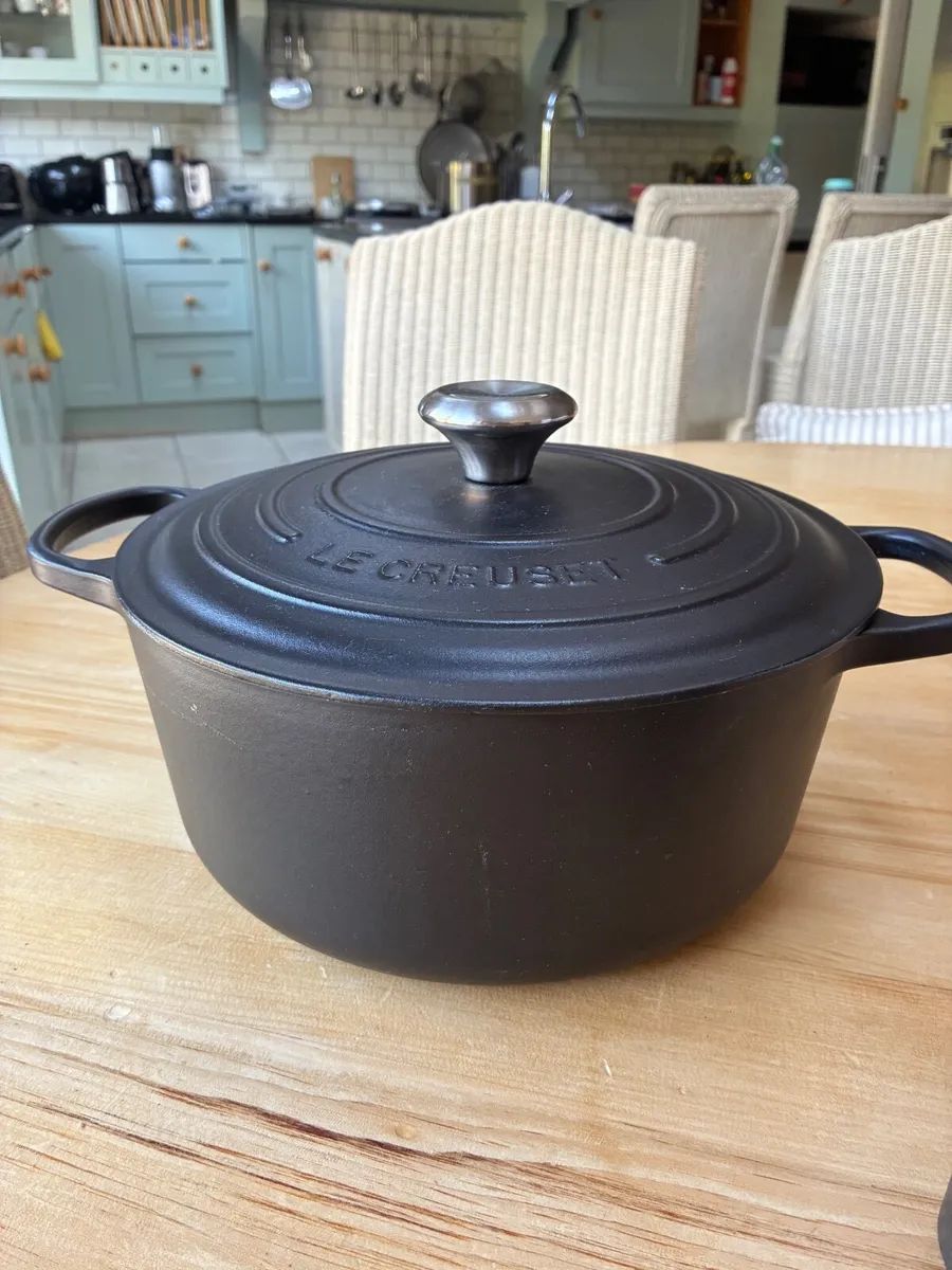 Le creuset 26inch Dutch oven casserole - Image 2