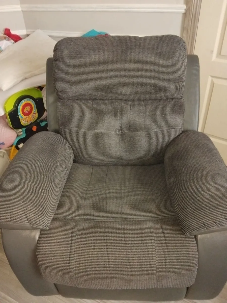 Fully recliner armchair - Image 1
