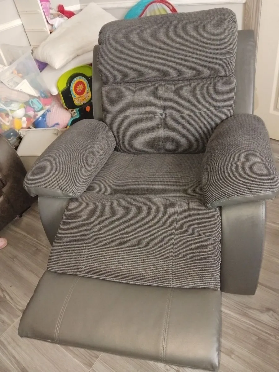 Fully recliner armchair - Image 2